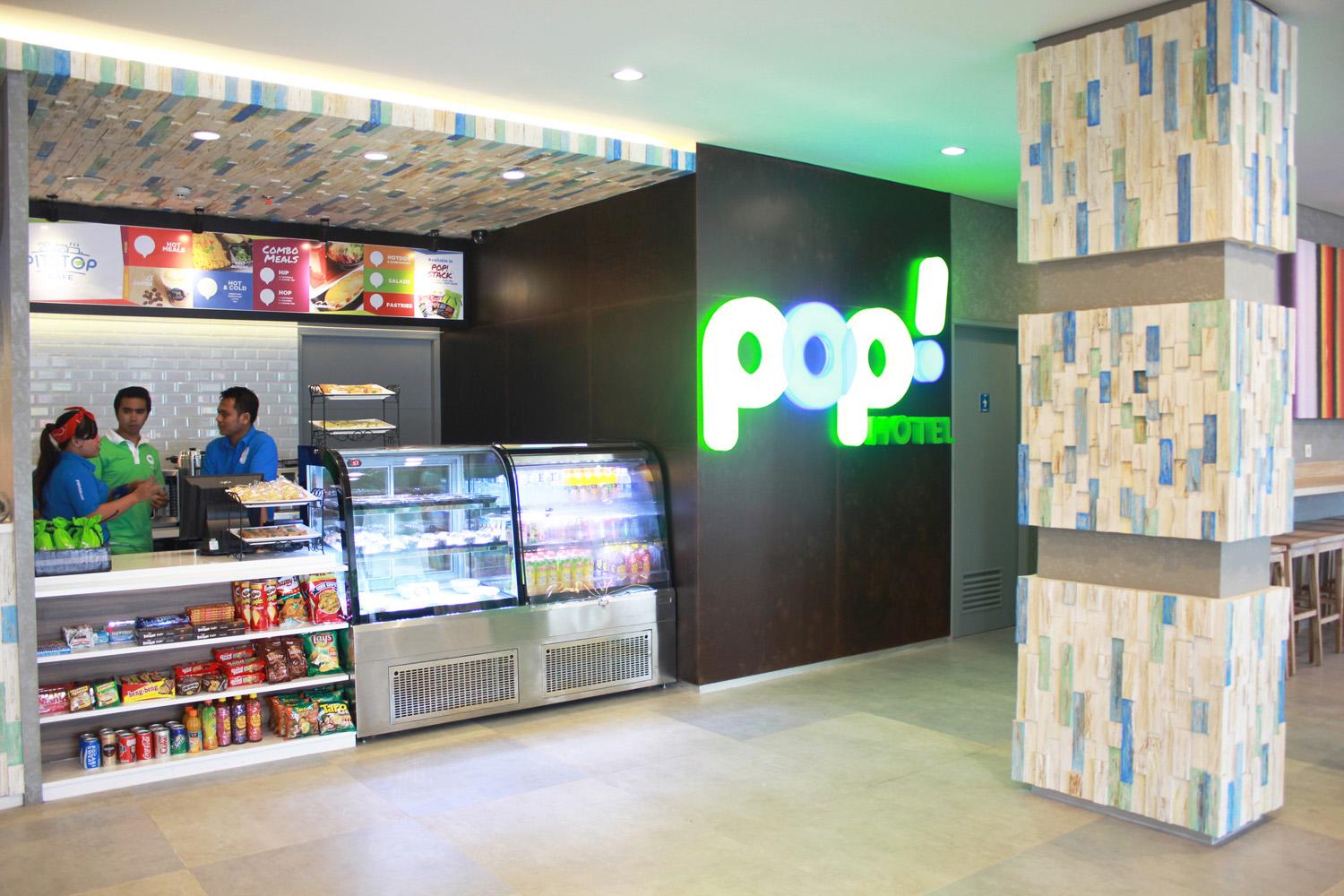 Pop! Hotel Timoho Джокьякарта Экстерьер фото