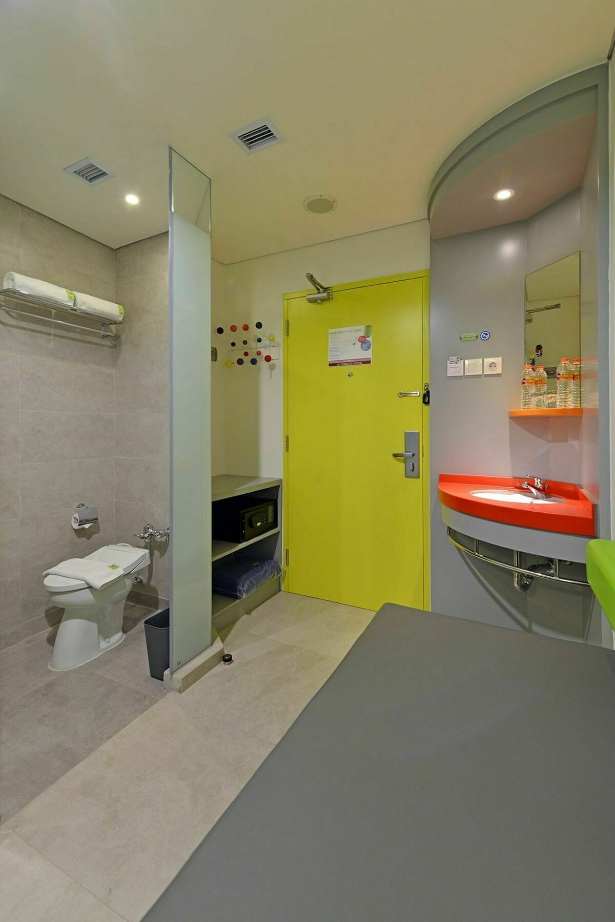 Pop! Hotel Timoho Джокьякарта Экстерьер фото